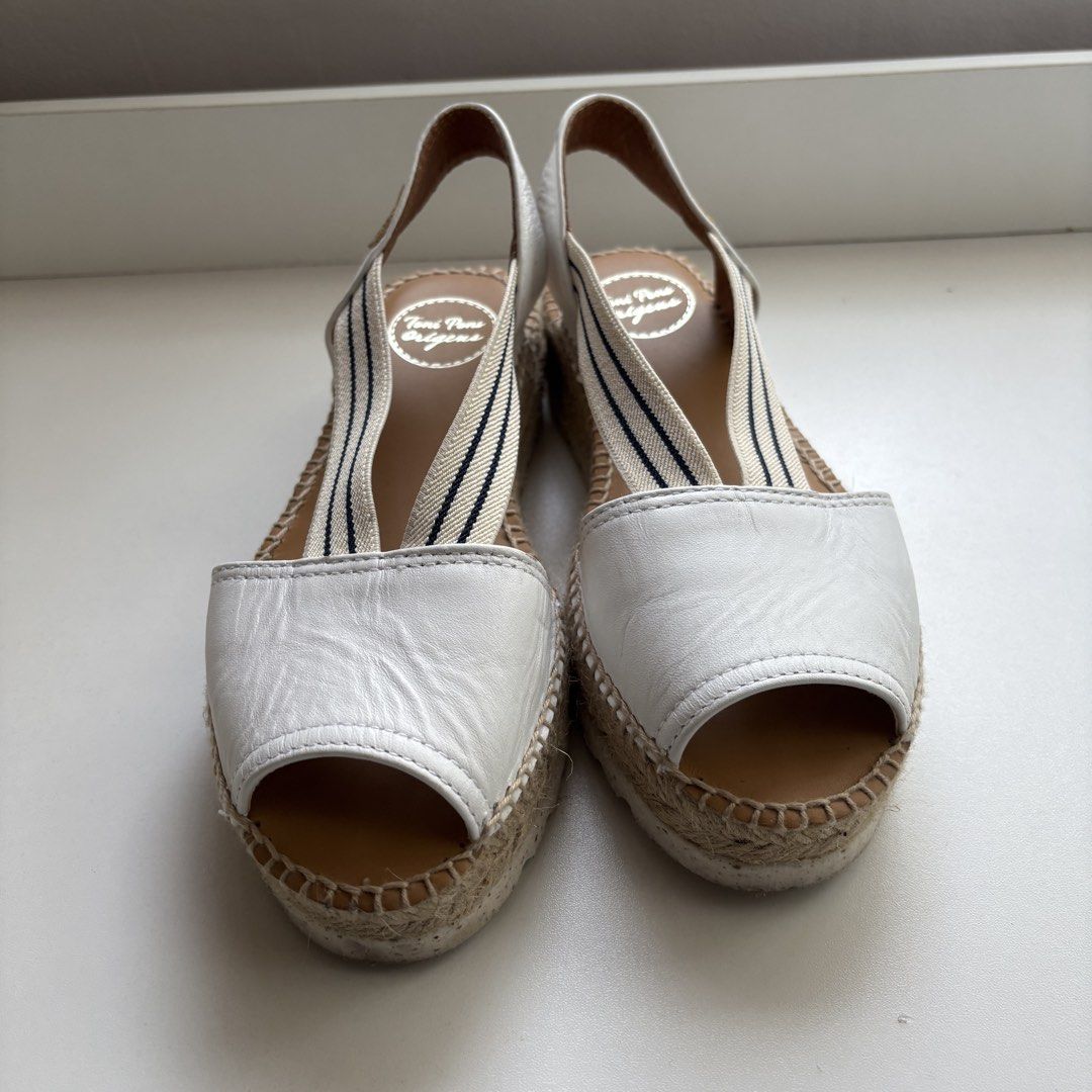 toni pons estel-sw white strap platform sandals (Category: Sandals) located in Marikina City. Submitted by geok_sells (Listing ID 1449636092, Image 2). Description: - used around 2x, rfs: not being used - authentic item - original packaging not available - no issues or flaws, but white leather part already looks worn :) personally for me, still very clean and wearable - shipping from katipunan, qc - modes of delivery: j&t (large pouch), lalamove,