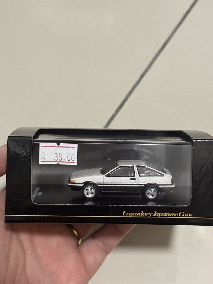 Toyota Sprinter Trueno AE86 1983 Diecast Model Car (Category: Toys & Games) located in Kuala Lumpur. Submitted by seedabliu (Listing ID 1449683863, Image 1). Description: .