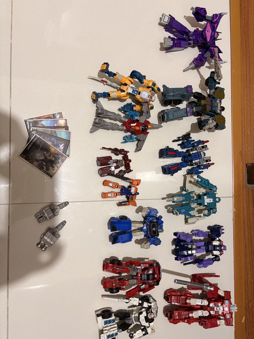 Transformers Generations Combiner Wars Action Figures Lot (Category: Action & Battle Toys) located in Makati City. Submitted by kleesh_jarvik (Listing ID 1449545523, Image 1). Description: - Bundle of Transformers Generations Combiner Wars figures. - Includes a variety of characters. - Ideal for collectors or custom build enthusiasts. - complete - no issue - pick up or lalamove.