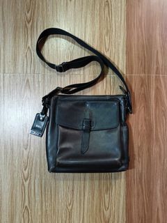 (Category: ) located in . Submitted by alwaysgoodzthrift (Listing ID 1449575881, Image 1). Description: .