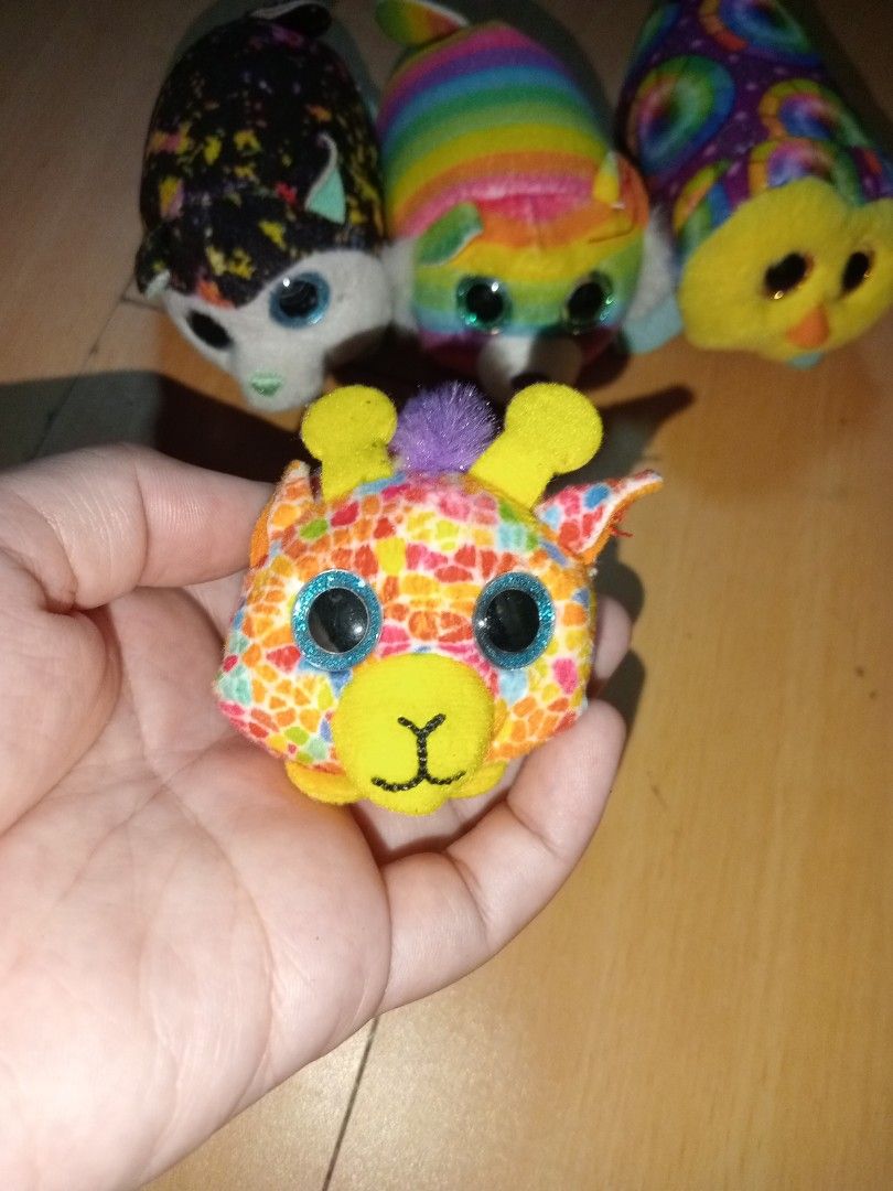 TY BEANIE BOOS MCDO TSUM TSUM SET B (Category: Plushies & Soft Toys) located in Rizal. Submitted by imanegg08 (Listing ID 1449567078, Image 3). Description: ♥️All items are as is, Please manage your expectations ♥️Pre-loved from US and Japan (handpicked by seller) ♥️Actual photo posted ♥️Please refer to tape measure and hand pic for size ♥️Feel free to PM seller ❌No to joy reservers and bogus buyers ✅ Legit seller since 2020 📦MOD: JnT,LBC, Lalam