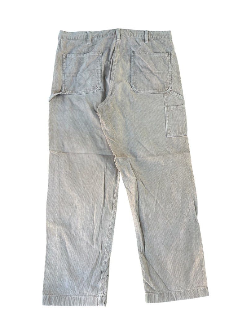 Uniqlo Corduroy Carpenter Pants (Category: Jeans) located in Calapan. Submitted by seria_thrifting_apparel (Listing ID 1449697364, Image 1). Description: ✅ Corduroy • Width: 36 • Length: 40 • Hem: 8.5 • Color rate:10 /10 • Issue: None (Excellent Condition).