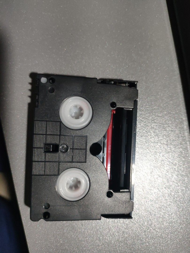 UNTESTED Sony MiniDV tape (Category: Cameras) located in Caloocan City. Submitted by poter23536 (Listing ID 1449598295, Image 2). Description: Hello, untested po siya since mali po yung brand na tape na nabili ko po. Untested and I'm pretty sure it works naman po..