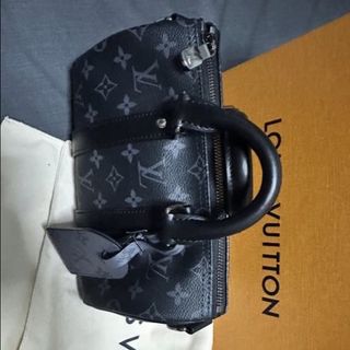 (Category: ) located in . Submitted by magicjohnson285 (Listing ID 1449602127, Image 1). Description: .