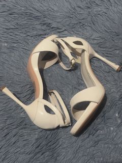 (Category: ) located in . Submitted by kgdecluttercloset (Listing ID 1449728726, Image 1). Description: .