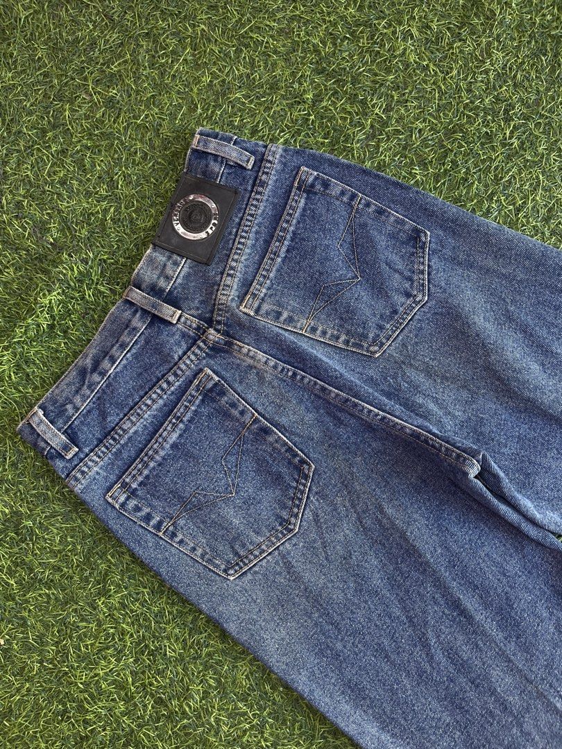 Versace Hard Denim Pants (Category: Jeans) located in Calapan. Submitted by seria_thrifting_apparel (Listing ID 1449702367, Image 2). Description: ✅Complete Tags • Width: 26-27 • Length: 42.5 • Hem: 8 • Color rate: 8.5/10 • Issue: Need Wash (Very Good Condition).