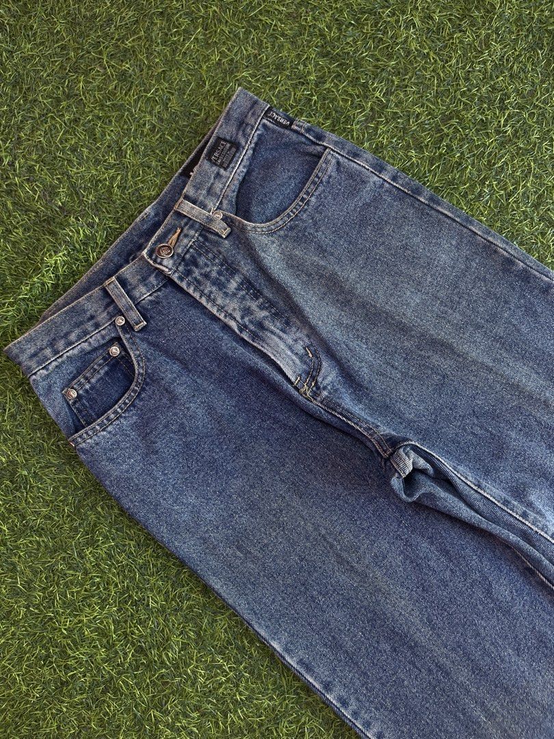 Versace Hard Denim Pants (Category: Jeans) located in Calapan. Submitted by seria_thrifting_apparel (Listing ID 1449702367, Image 3). Description: ✅Complete Tags • Width: 26-27 • Length: 42.5 • Hem: 8 • Color rate: 8.5/10 • Issue: Need Wash (Very Good Condition).