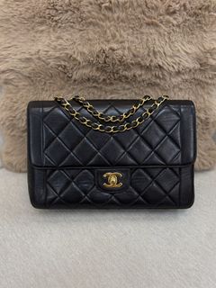 (Category: ) located in . Submitted by reluxuryco (Listing ID 1449685710, Image 1). Description: .