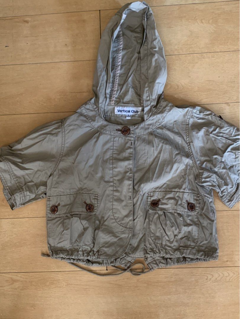y2k Vertical Club Cropped Hooded Jacket (Category: Coats, Jackets and Outerwear) located in Antipolo. Submitted by cewenz (Listing ID 1449597916, Image 1). Description: - size: m-l - Features short sleeves and a hood - Adjustable drawstring at the hem - Button-up closure .
