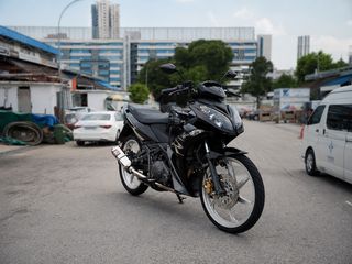 (Category: ) located in . Submitted by df.motorhub (Listing ID 1449660813, Image 1). Description: .