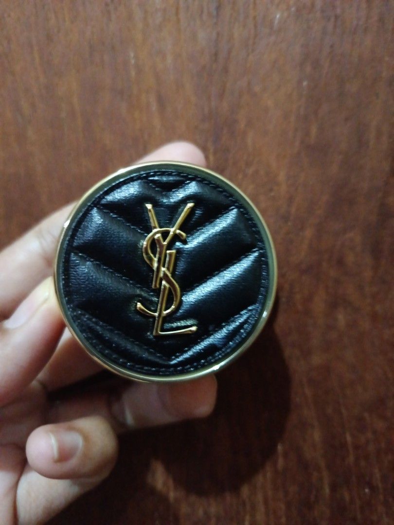 YSL mini cushion (Kategori: Rias Wajah) berada di Jakarta Timur. Dikirim oleh prelovedbymbakwita (ID iklan 1449551452, Gambar 2). Deskripsi: YSL mini cushion 5gr new.