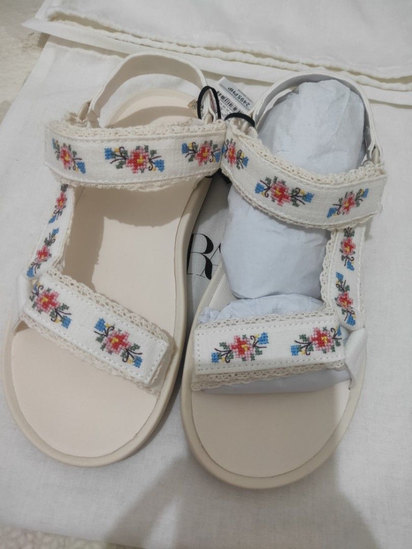 zara kids embroidered sandals (Category: Babies & Kids Fashion) located in Las Pinas. Submitted by glamdustph (Listing ID 1449715362, Image 3). Description: 💯 authentic BNWT eu38 (fits 24/24.5cm adult) super nice and comfy in actual plus sf thank you.