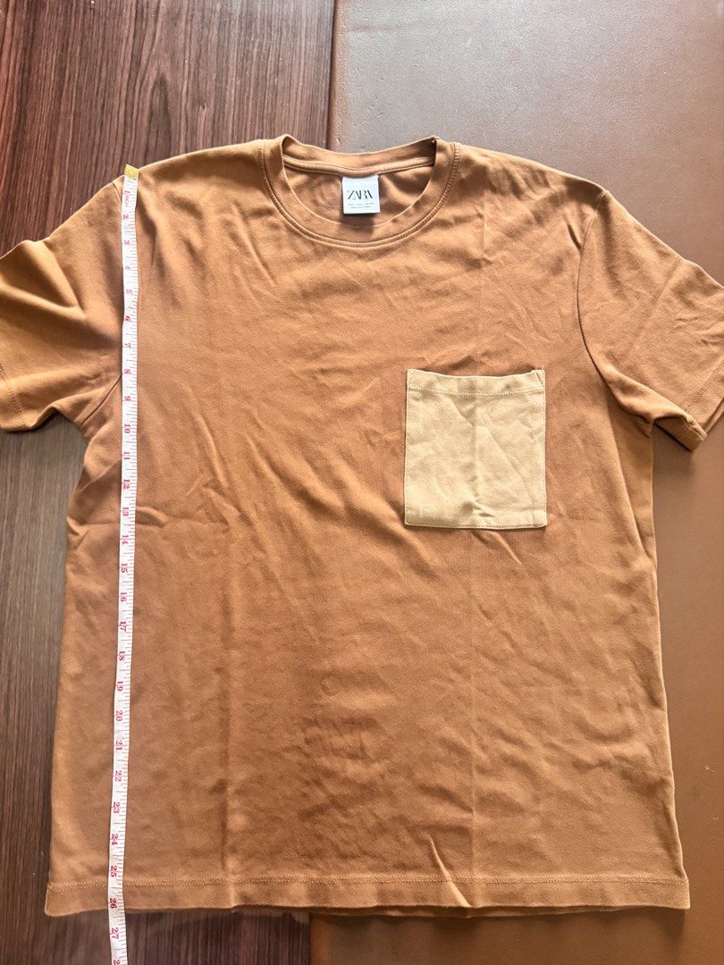 ZARA MAN Pocket T-Shirt (Category: Tshirts & Polo Shirts ) located in San Pablo. Submitted by declutterjsh (Listing ID 1449746010, Image 2). Description: L: 26 W: 21.