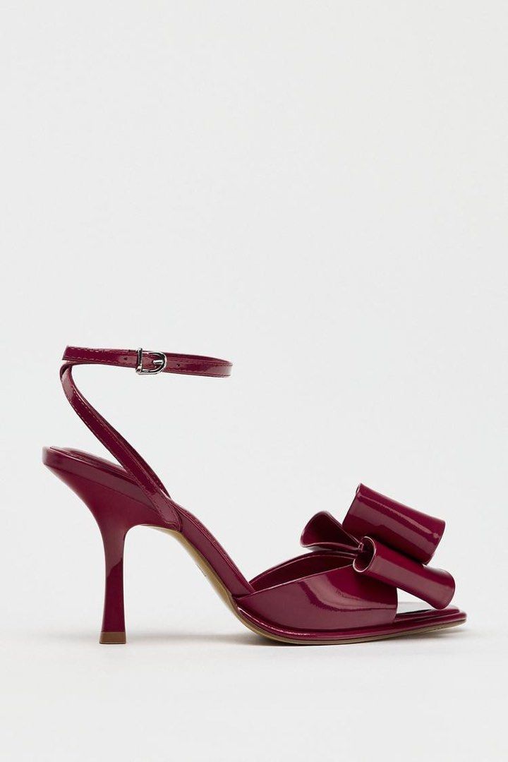 Zara Patent Bow Heels (Category: Heels) located in Manila. Submitted by shop.declutter (Listing ID 1449561172, Image 3). Description: Bought for ₱2995 Last price posted Will rather keep than sell low :) Size 37 or 24cm.