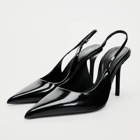 ZARA Slingback Pointed Toe High Heels | Black Size 41 (Category: Heels) located in Quezon City. Submitted by mer.declutters (Listing ID 1449578950, Image 1). Description: - Zara Black Slingback Heels - Size: 41 - Style: Pointed toe - Features: Elasticated slingback strap with adjustable buckle - Condition: Brand new, never worn, with tags attached Impulse buy gosh! Anyone interested please hmu :).