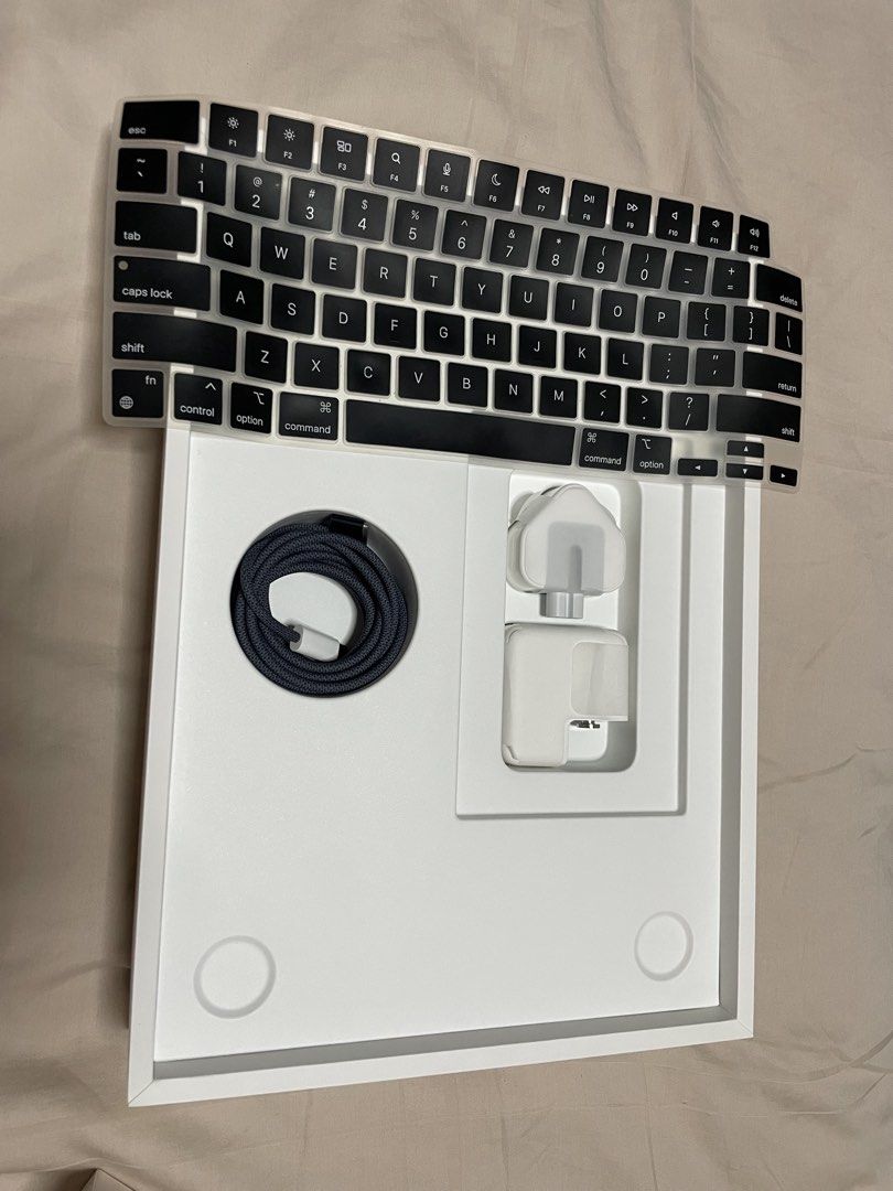 MacBook Air with M2 Chip509852936779212802