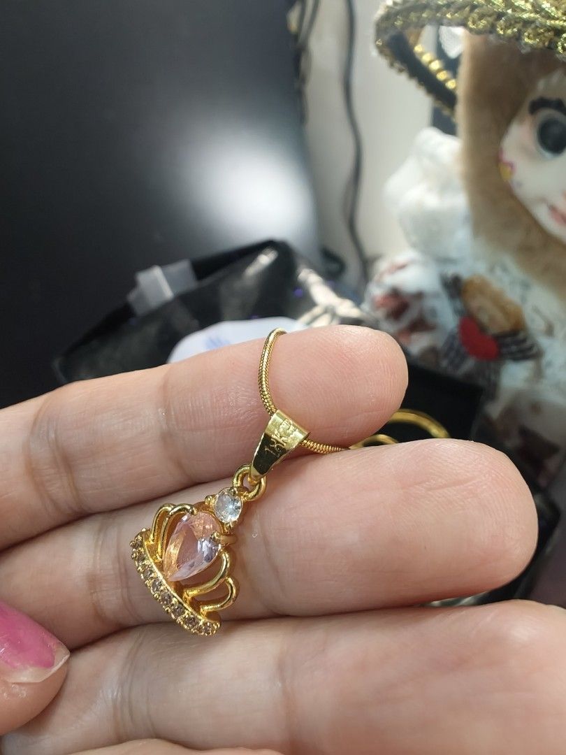 18kgp (goldplated) Crown Necklace (Category: Necklaces) located in Binangonan. Submitted by prettyqueen08 (Listing ID 1449925319, Image 3). Description: - 18k Gold Plated Crown Necklace - 18 inches chain - Non tarnish - Comes with a box.