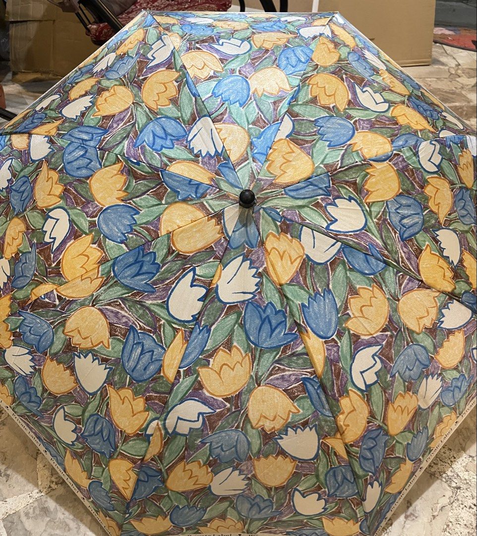 200 Japan sourced umbrella (Category: Umbrellas) located in San Fernando. Submitted by dntjapansurpluselyu (Listing ID 1449892084, Image 1). Description: .