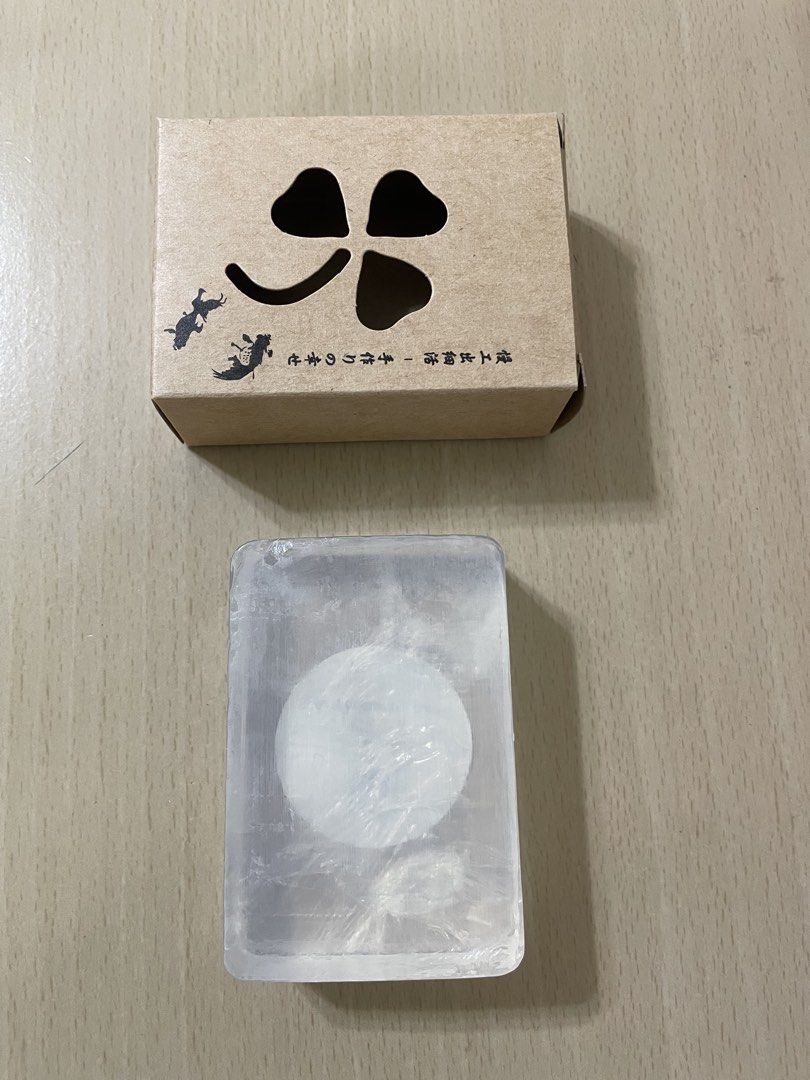 由 ivy88888888 (刊登 ID 1449823210，圖片 1) 提交，位於 台北市 (Taipei) 的 手工皂 100g (類別：個人消毒用品)，說明：一個$70有五個。