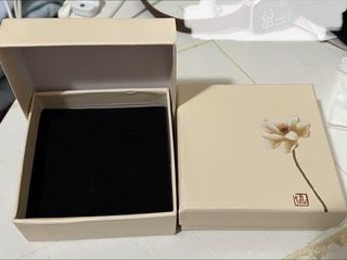 （分類：）位於 。 由 mini.miffy 提交（商品編號 1449808028，圖片 1）。簡介： 。