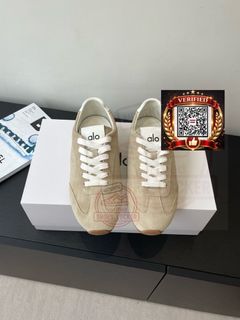 (Category: ) located in . Submitted by shoes.locker (Listing ID 1449931408, Image 1). Description: .