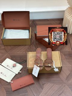 (Category: ) located in . Submitted by shoes.locker (Listing ID 1449805612, Image 1). Description: .