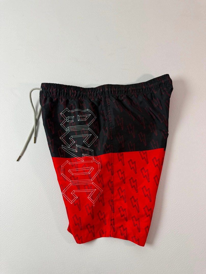 AC/DC BOARD SHORTS (Category: Shorts) located in Guagua. Submitted by sweetboyy (Listing ID 1449778256, Image 3). Description: AC/DC BOARD SHORTS EXCELLENCE CONDITION / NO ISSUE SIZE LARGE ON TAG / DIMES W36-38 L19.