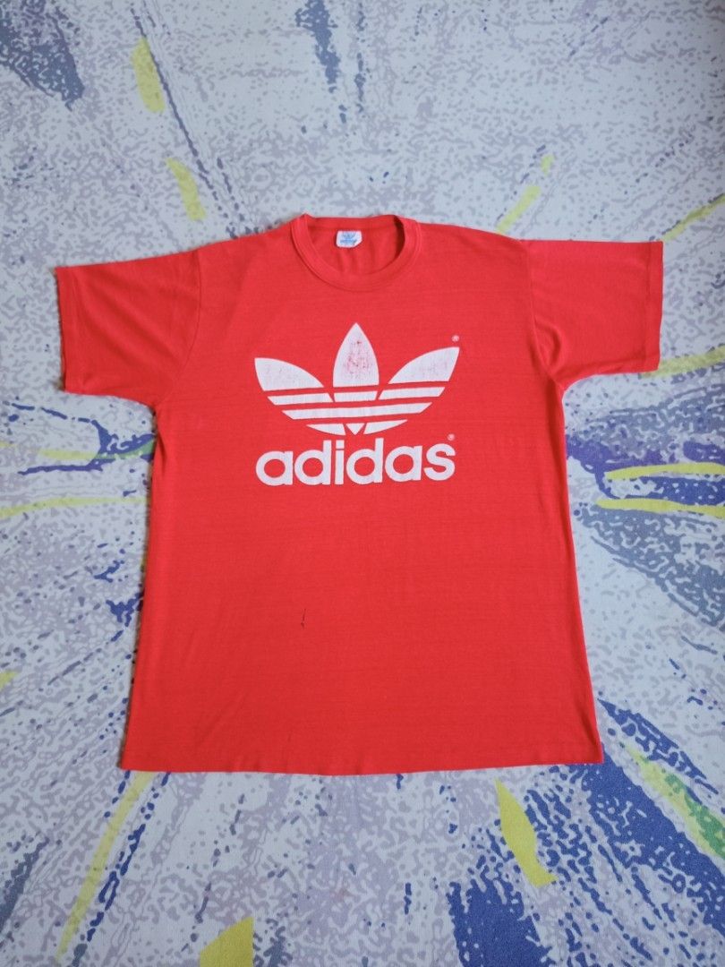 Adidas vintage Trefoil Logo (Category: Tshirts & Polo Shirts) located in Bachok. Submitted by rayy_jefferson (Listing ID 1449832315, Image 1). Description: t-shirt adidas vintage ada pinhole 3 lubang kecil ada kekotoran sedikit yang lain masih cantik lagi condition rujukan pada gambar pit 21 labuh 27.5 made in usa rm1 pakaian terpakai mereka yang tidak memahami pakaian vintage..mereka yang mengambil berat tentang butiran kecil atau gugup tolong e
