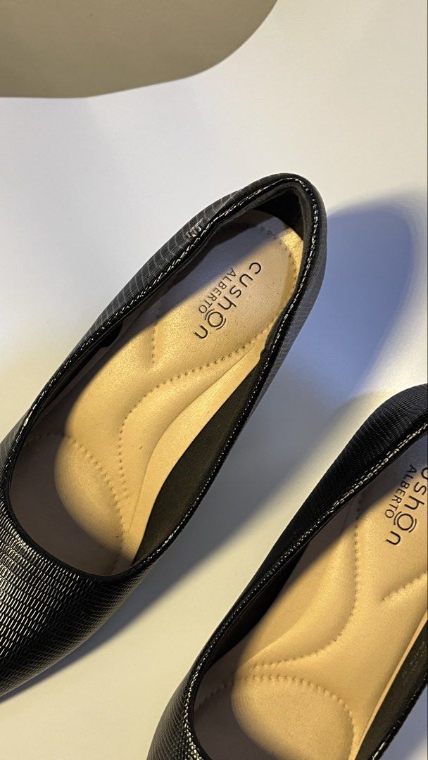 Alberto Sandals (Category: Sandals) located in Manila. Submitted by cmsormtrading (Listing ID 1449873877, Image 2). Description: Used only once.