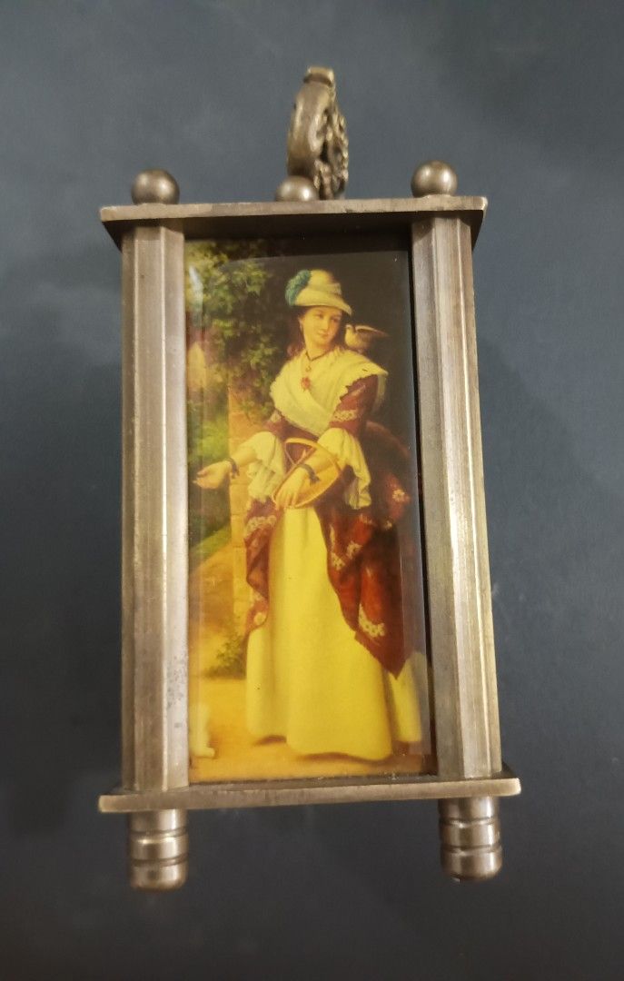 Antique Swiss Made miniature carriage clock (Category: Clocks) located in General Santos City (Dadiangas). Submitted by silvervintage77 (Listing ID 1449884638, Image 2). Description: Antique Swiss Made miniature carriage clock Working carriage clock Mechanical.