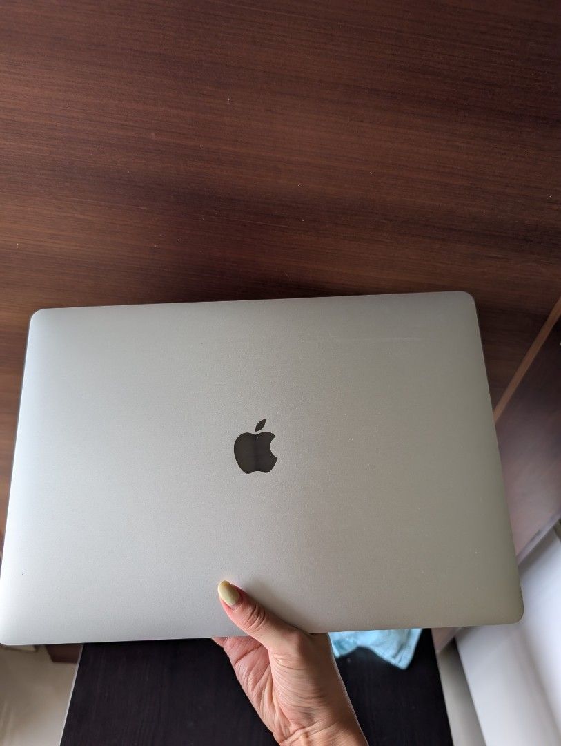 Apple MacBook Pro 15-inch, Computers & Tech, Laptops & Notebooks on ...