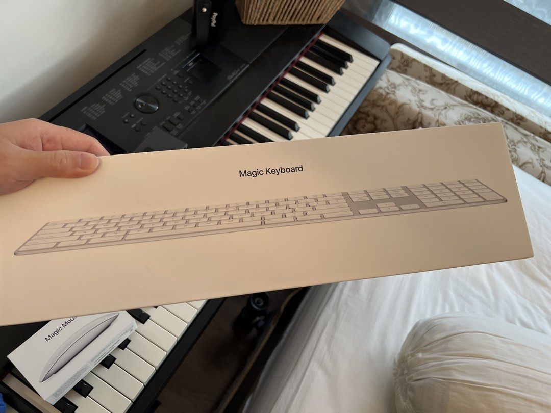 Apple Magic Keyboard with Numeric Keypad510338284127539201