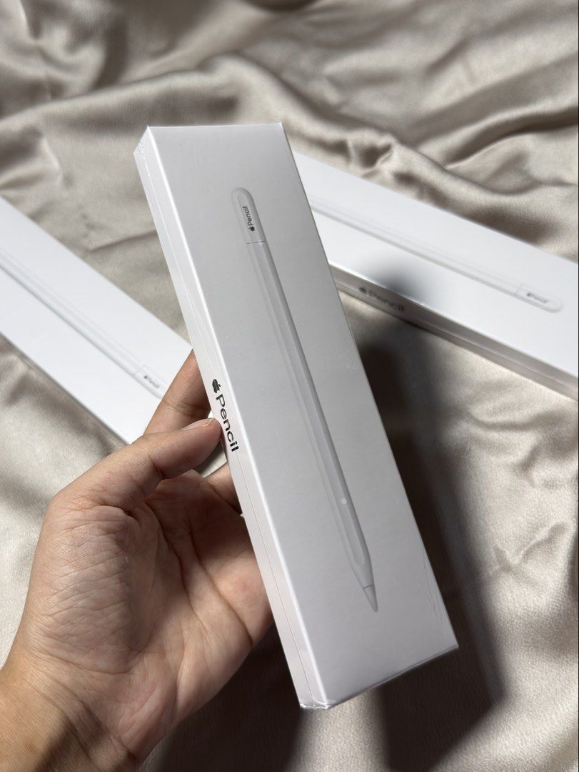 APPLE PENCIL ( USB - C ) FOR LATEST IPAD (Category: Other Mobile & Gadget Accessories) located in San Juan City. Submitted by nb_gadgets (Listing ID 1449878057, Image 2). Description: ONHAND & BNEW SEALED PENCIL 1 - 1,299 PENCIL 2 - 1,299 PENCIL USB C - 1,399 📍LALAMOVE SAMEDAY DELIVERY ✏️𝐀𝐩𝐩𝐥𝐞 𝐏𝐞𝐧𝐜𝐢𝐥 USB - C • With Pop Up Feature • Low latency for smooth marking on your screen • Tilt Sensitivity • Support Scribble • Display Battery Pe