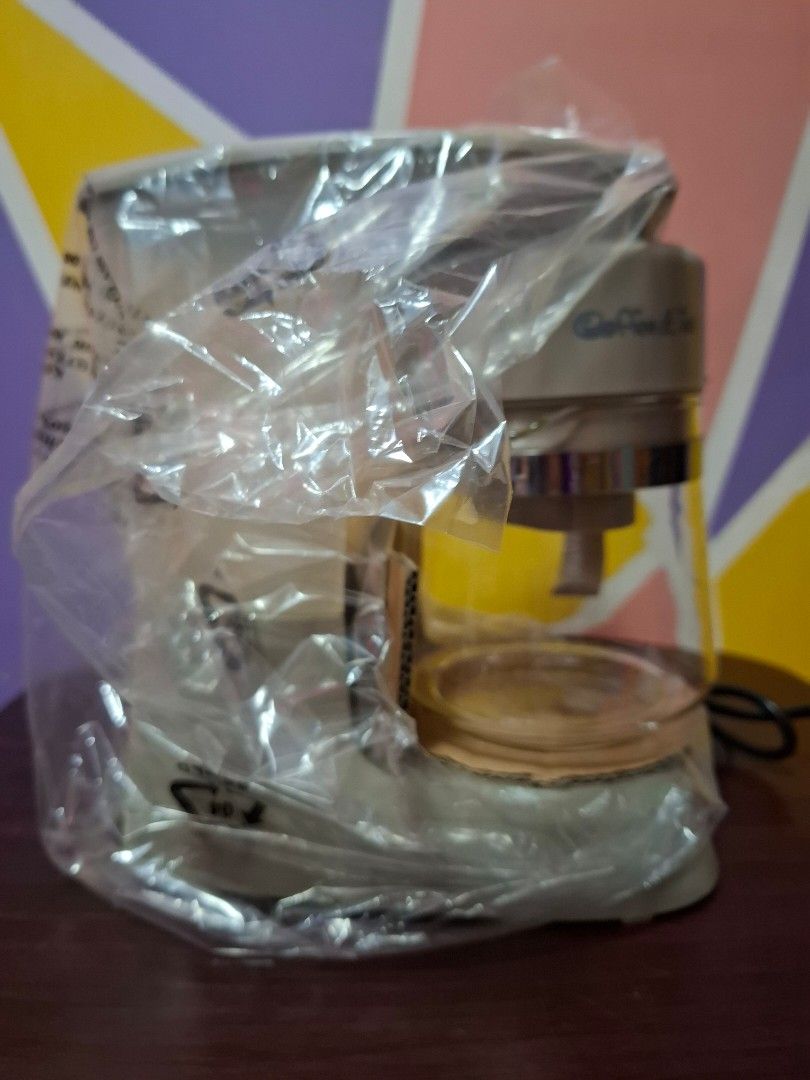 ***Asahi Coffee Maker CM-026*** (Category: Coffee Machines & Makers) located in Taguig. Submitted by matuts1216 (Listing ID 1449897892, Image 2). Description: Practical & easy to use. It can brew up to 5 cups & has the useful "keep warm" function, it's simple to use & easy to clean. The clear view of the brewing process through the glass carafe adds a "coffee shop vibe" to home use. -Drip Coffee Maker -5-cup capacity -650W -Glass carafe -Re-usabl