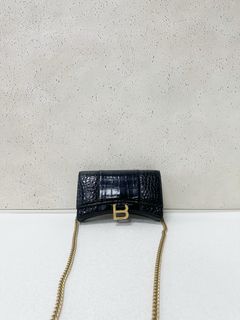 (Category: ) located in . Submitted by collynluxurybag (Listing ID 1449888043, Image 1). Description: .