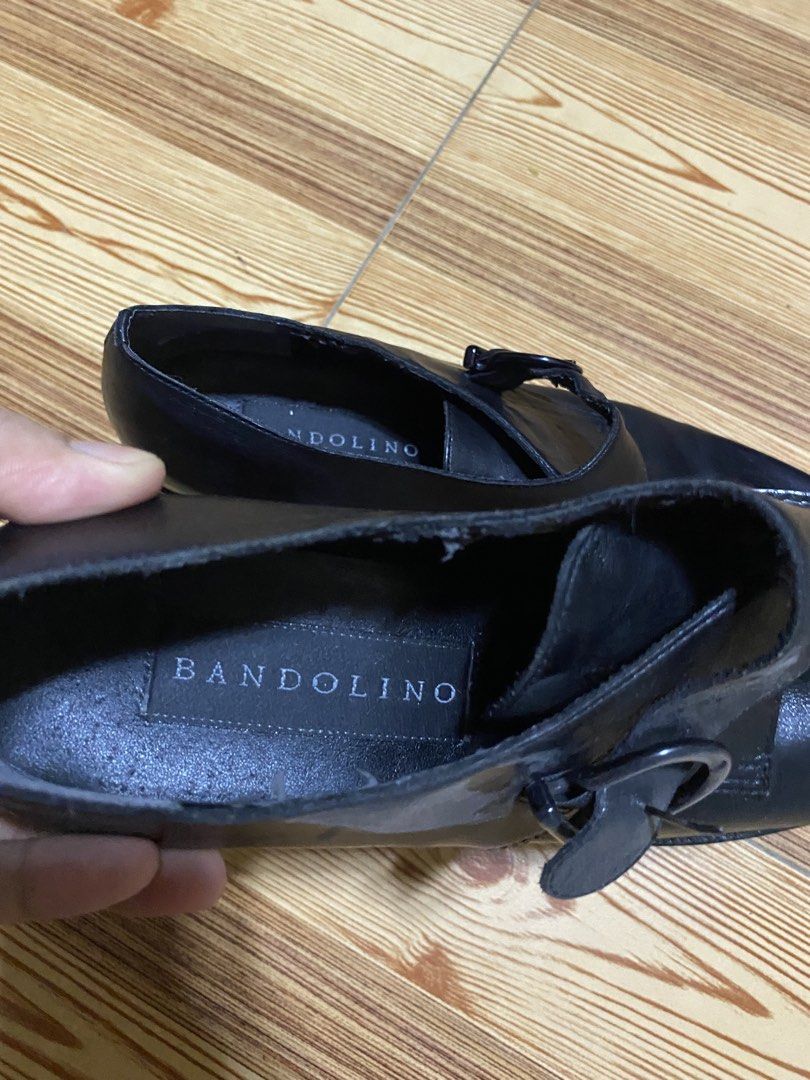 BANDOLINO BLACK LEATHER SHOES (Category: Loafers) located in Angeles City. Submitted by cmsfrncsc (Listing ID 1449848737, Image 2). Description: - Size: EURO 7 or 8 (37-38) - Authentic Bandolino Leather Shoes - Comfortable to wear.