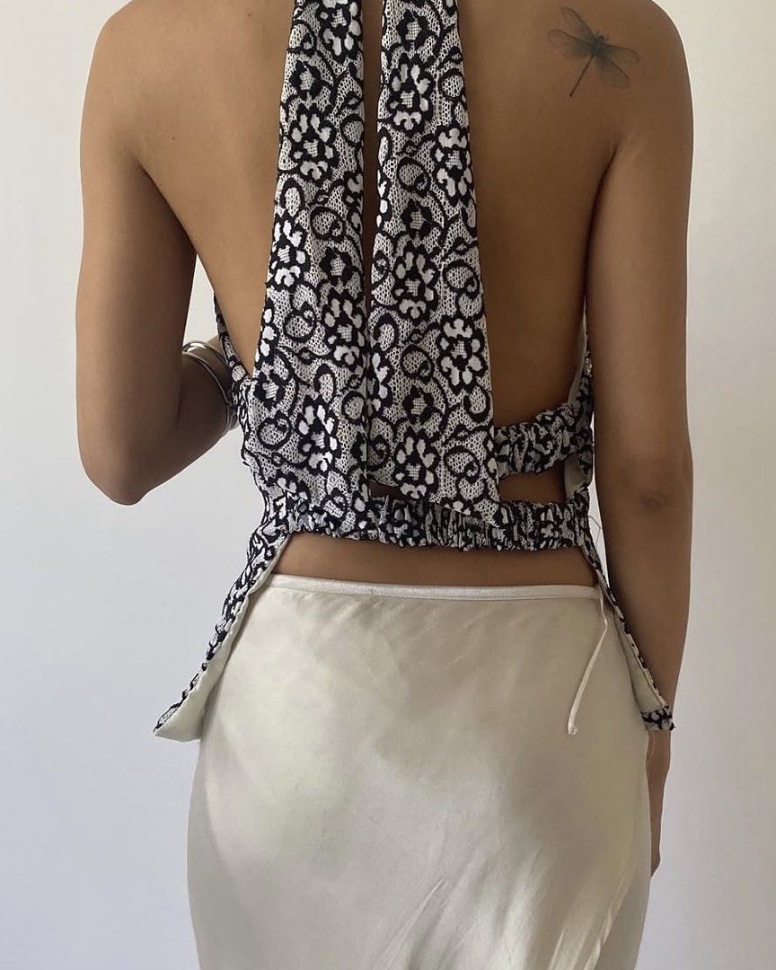 Black & White Laced Halter Top (Category: Sleeveless) located in Quezon City. Submitted by rubyjnk (Listing ID 1449861546, Image 2). Description: last price posted ‼️ can fit small to medium i have 28” waistline for reference worn once, good as new x sensitive buyers loc: qc — PAYO (gcash/maya) or SDD COD — first to pay, first to secure. if you wish to reserve an item, a 50% nrdp will be required. — all items are preloved so manage your expectati