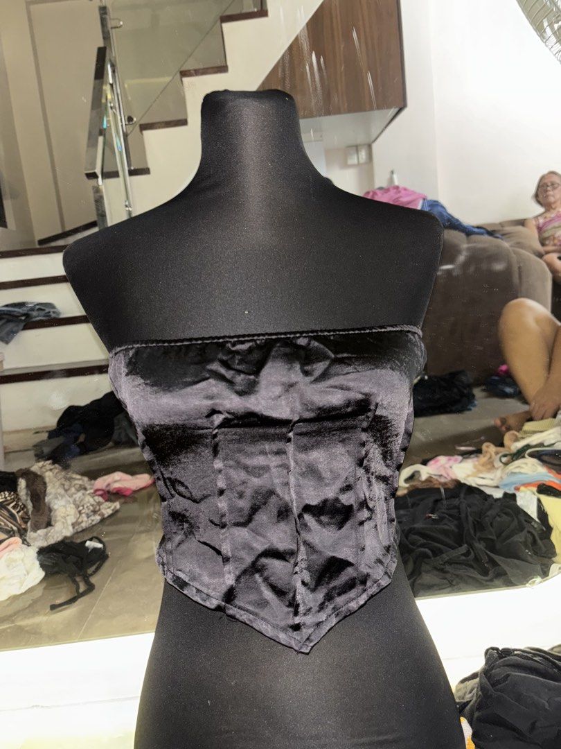 Black Corset Top with Lace-Up Back (Category: Others Tops) located in Caloocan City. Submitted by chariehalili18-05051 (Listing ID 1449932122, Image 1). Description: - Strapless black corset top - Structured bodice for a flattering fit - Lace-up back for adjustable sizing - Fabric with a subtle sheen - Versatile for dressing up or down.