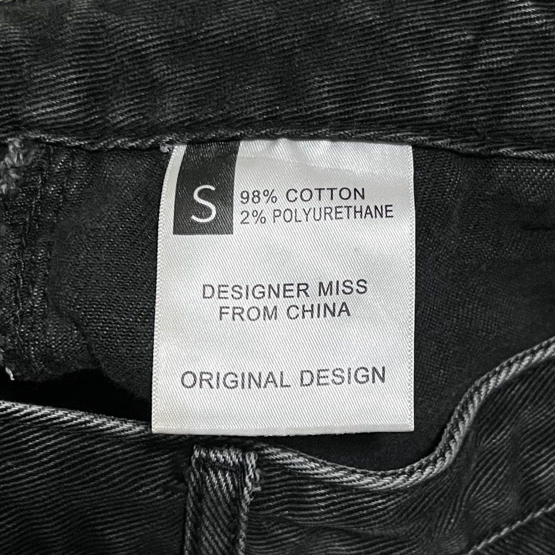BLACK DENIM SKORT (Category: Skirts) located in Iriga City. Submitted by _prelovedbymaris (Listing ID 1449935570, Image 3). Description: - Waist: 26 inches - Front Length: 12 inches - Back Length: 13 inches.