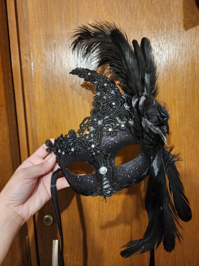 Black Sequin Mesh Dress with Feather Mask (Category: Dresses) located in Paranaque City. Submitted by kachdeclutters (Listing ID 1449770445, Image 3). Description: - Black sequin mesh dress by Miss Ord - Long sleeves and floor-length silhouette - Comes with a black feather masquerade mask - Ideal for parties and events - Size XS - Zipper closure at the back.