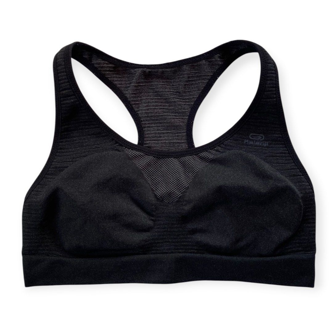 Black Sports Bra Racerback (Category: Activewear) located in Rizal. Submitted by sheeraay (Listing ID 1449805066, Image 1). Description: Size: M No Issues No pad slot Delivery Via JNT,LBC,Lalamove or buyer can arrange on their end (preferred delivery method). Buyer will shoulder shipping fee. Mileage Applies for meet up..
