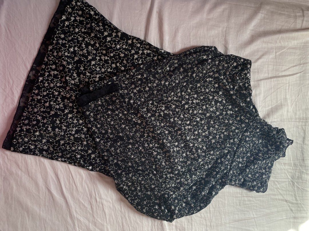 Blouse (Category: Blouses) located in Rawang. Submitted by preloveditemsbyizy (Listing ID 1449850710, Image 3). Description: .