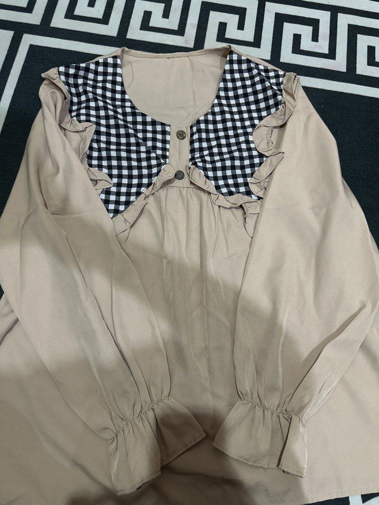 blouse (Category: Blouses) located in Machang. Submitted by chisaazhar (Listing ID 1449924552, Image 3). Description: beli kat danok, thailand.