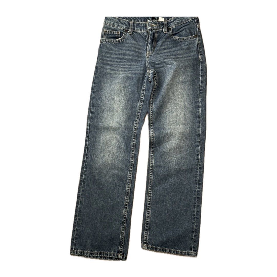 Blue Wash Denim Jeans (Category: Jeans) located in Manila. Submitted by ohmgee (Listing ID 1449824731, Image 1). Description: - Classic blue wash denim jeans - Straight leg fit - RFS: Decluttering .