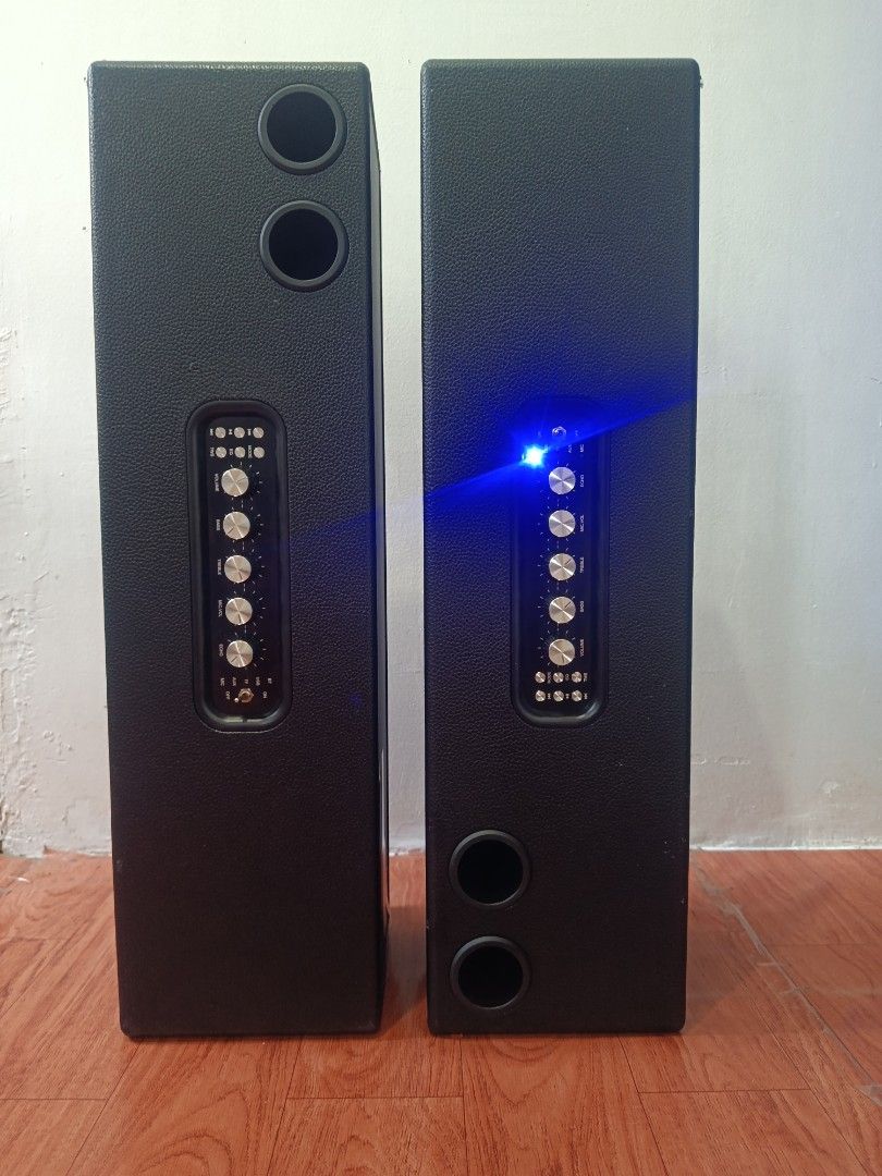 Bluetooth karaoke soundbar (Category: Soundbars, Speakers & Amplifiers) located in Taguig. Submitted by joshuareyc54986 (Listing ID 1449949101, Image 3). Description: for sale only bluetooth karaoke soundbar fix price no issue pickup only 2500 per piece east rembo taguig location.