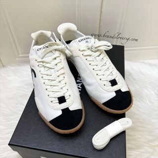 (Category: ) located in . Submitted by brands_lover (Listing ID 1449763021, Image 1). Description: .