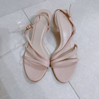(Category: ) located in . Submitted by urbanthreads (Listing ID 1449888274, Image 1). Description: .
