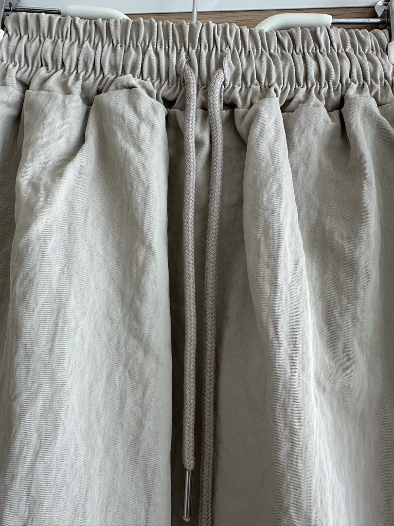 Bubble skirt （分類：裙）位於 Hong Kong。 由 oobubblesoo 提交（商品編號 1449863795，圖片 2）。簡介： Made in Korea Ordered from Taiwan Waist adjustable With side pocket。