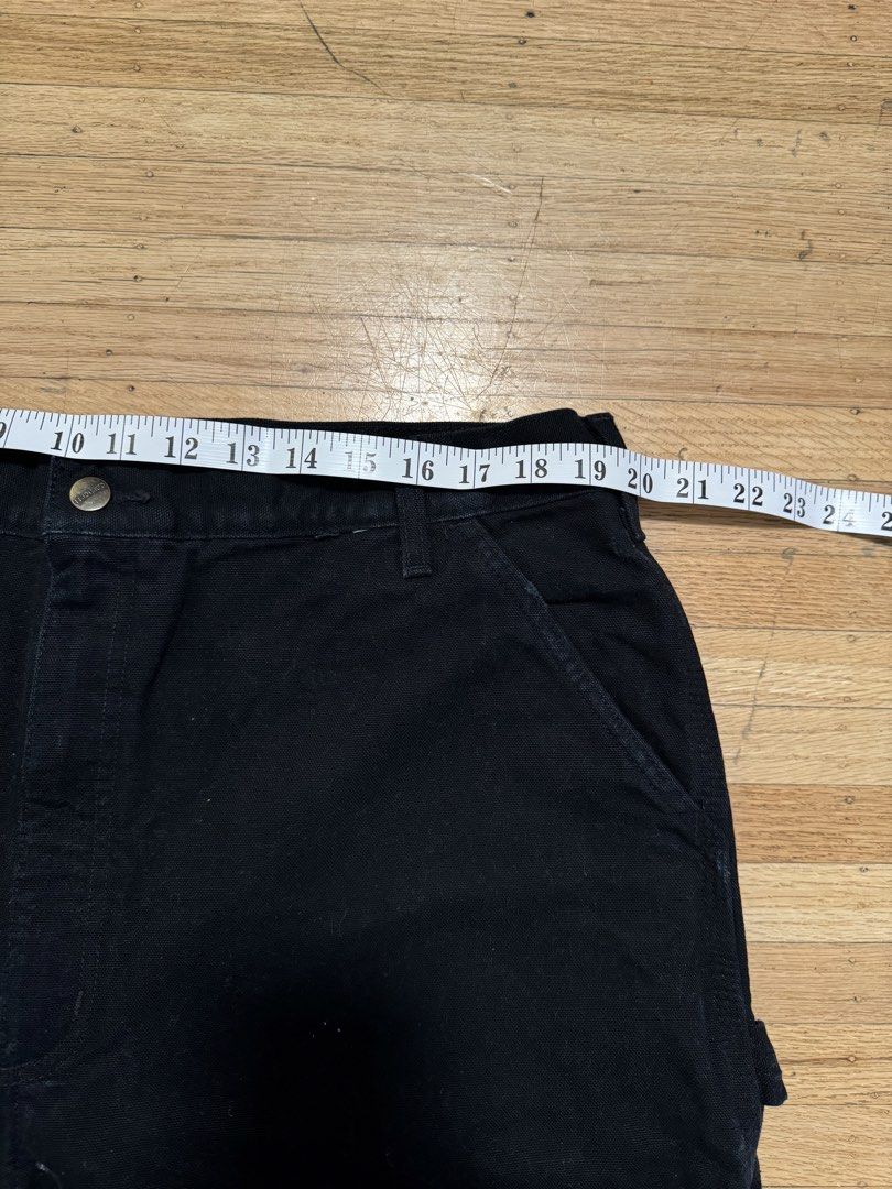 Carhartt B111 BLK Carpenter Pants (Category: Trousers) located in Pasig City. Submitted by canadianlootstuts (Listing ID 1449795613, Image 2). Description: In good condition. Size 40x34 on tags. Width:40 Length:45 HEM: 10 Issue: few distress, otherwise still in solid shape. Available now, from here in Canada.