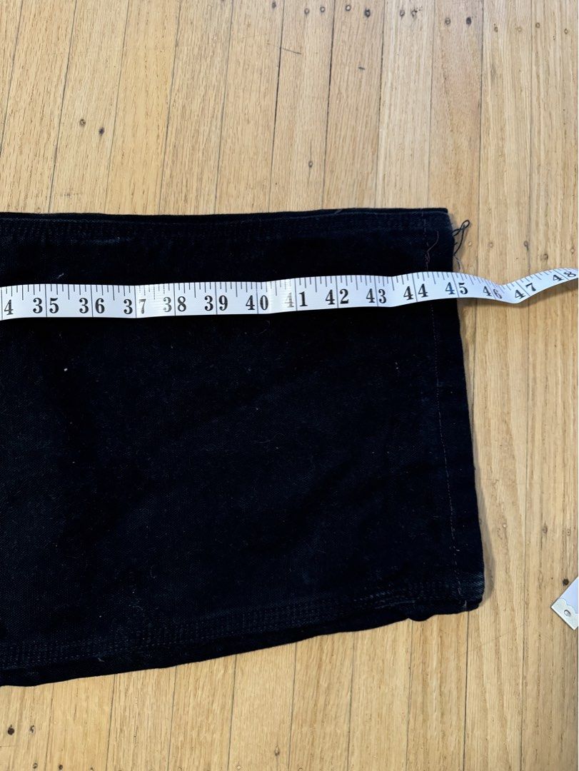 Carhartt B111 BLK Carpenter Pants (Category: Trousers) located in Pasig City. Submitted by canadianlootstuts (Listing ID 1449795613, Image 3). Description: In good condition. Size 40x34 on tags. Width:40 Length:45 HEM: 10 Issue: few distress, otherwise still in solid shape. Available now, from here in Canada.